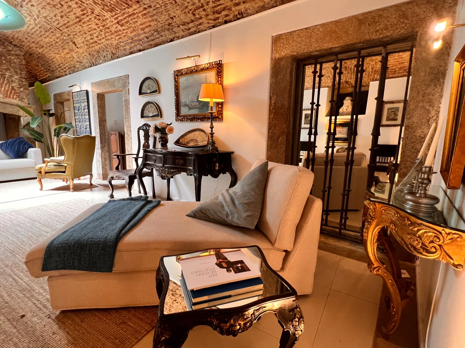 Historic living room at Spirit of 1512 in Alfama